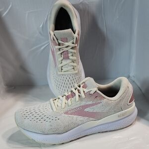Brooks Ghost 16 Women's Size 10B  Running Shoes Coconut Zephyr